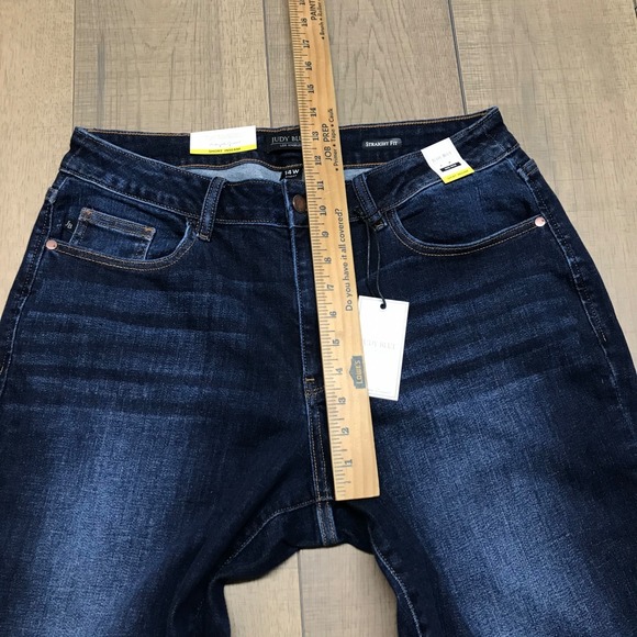 Judy Blue Dark Blue Short Straight Leg Jeans - Picture 9 of 11